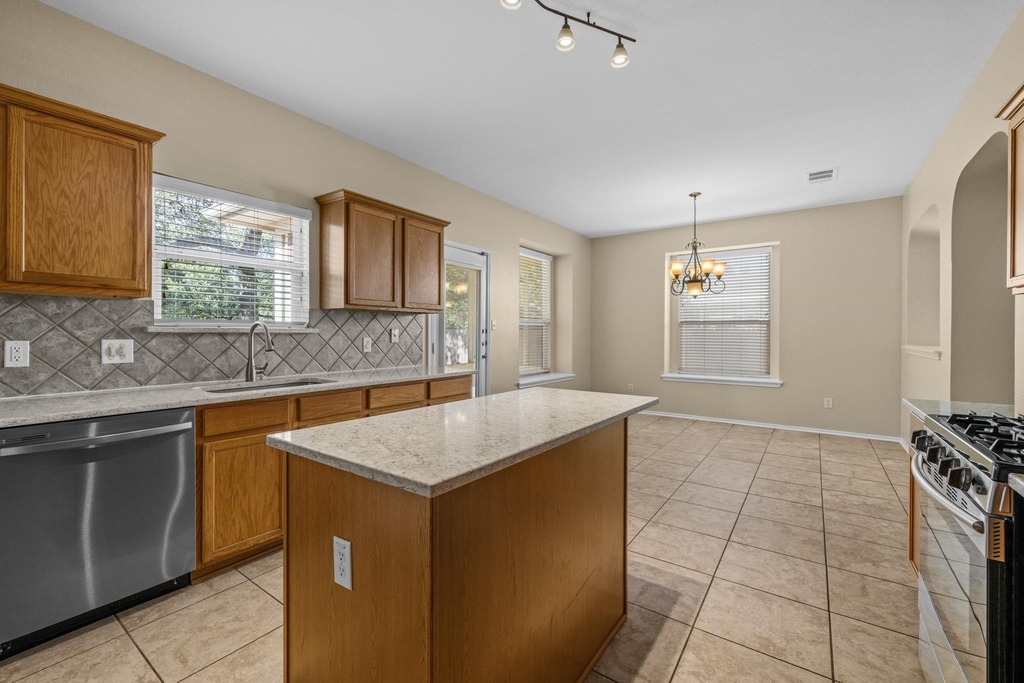 1142 Stone Forest Trl - Photo 11