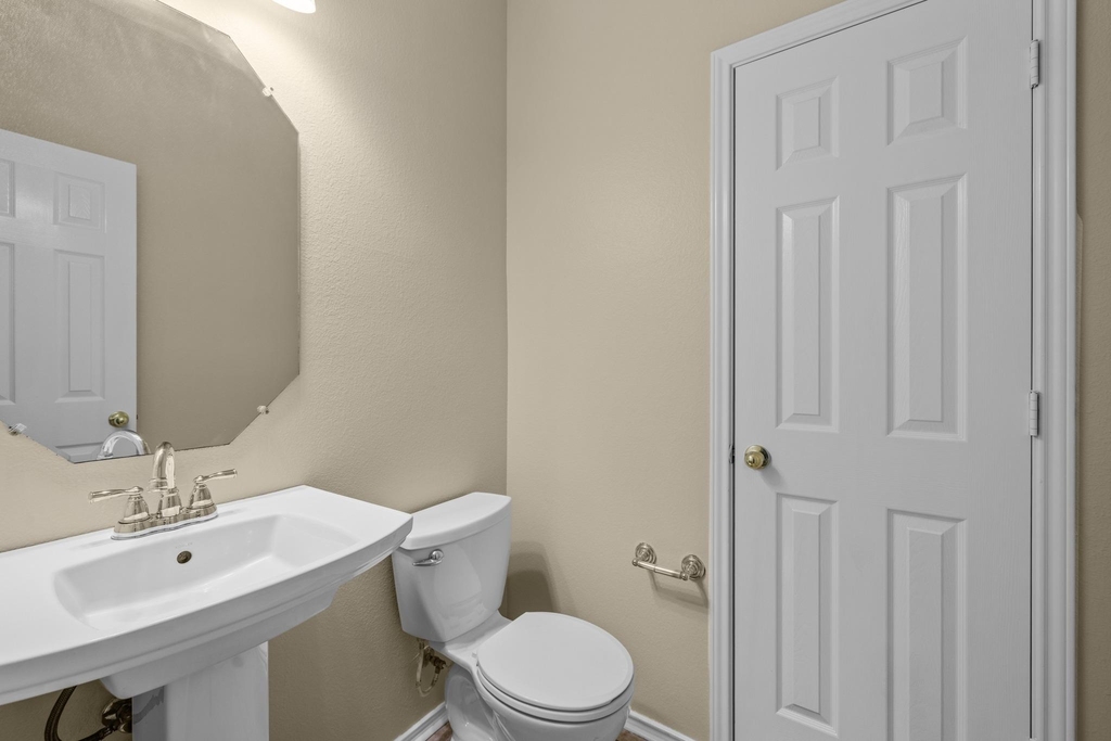 1142 Stone Forest Trl - Photo 14