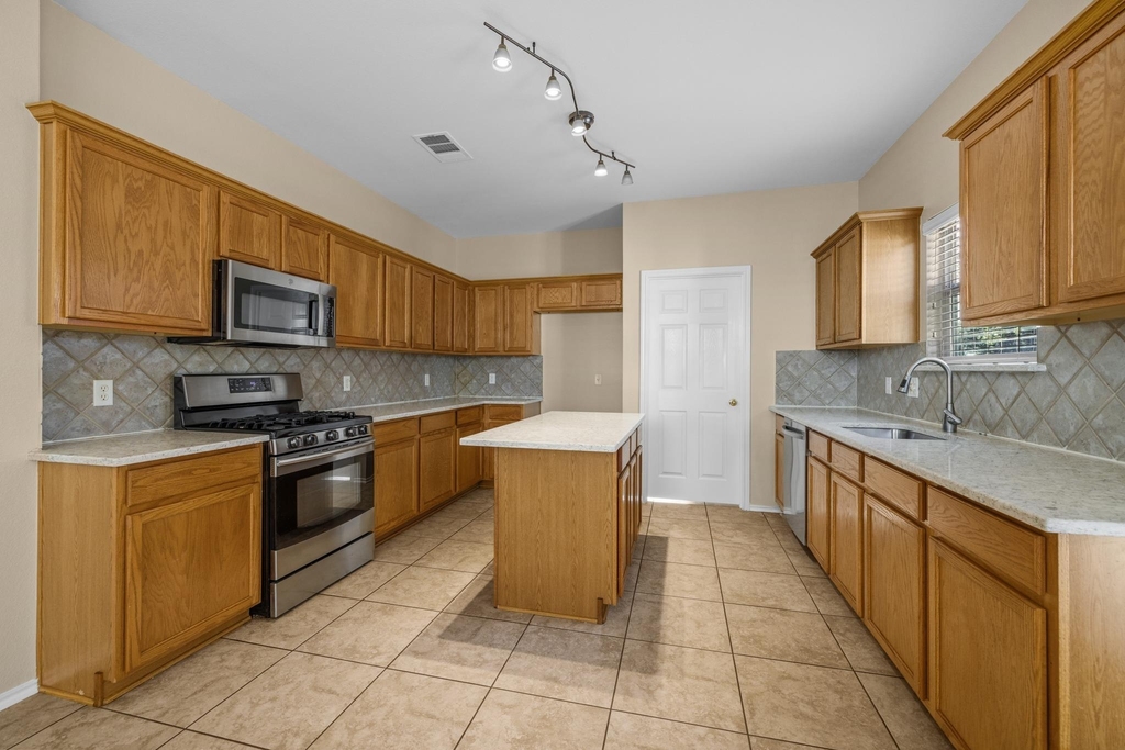 1142 Stone Forest Trl - Photo 9