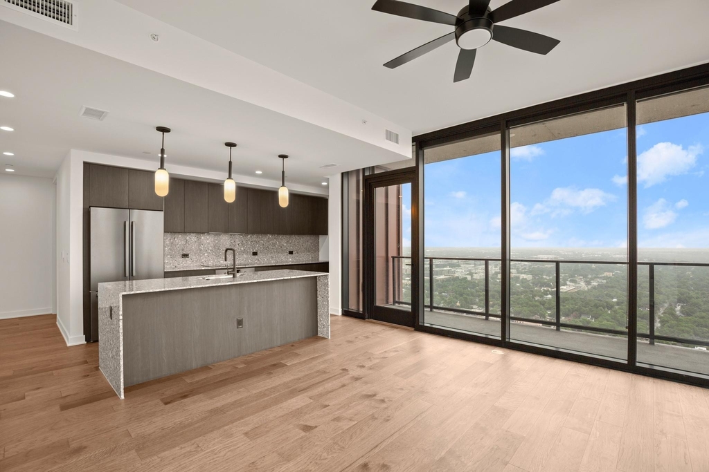 84 East Ave - Photo 3