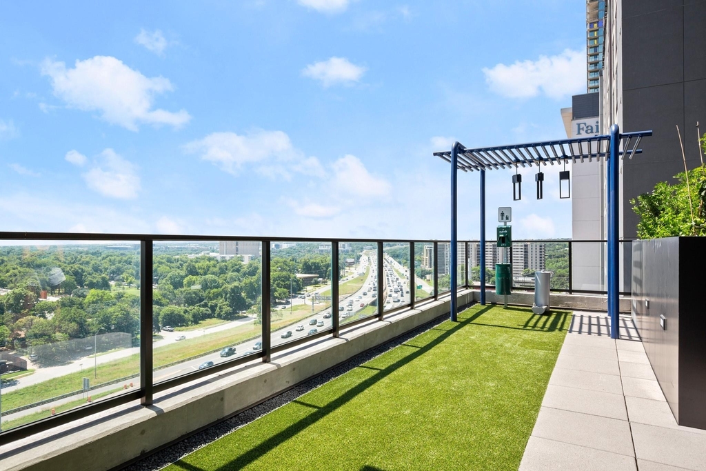 84 East Ave - Photo 20