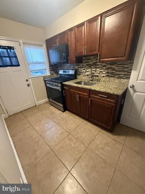 2136 Redthorn Road - Photo 7