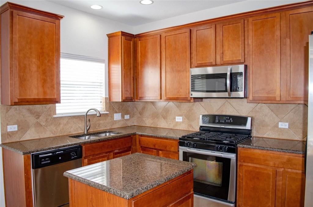 14213 Willow Tank Dr - Photo 9