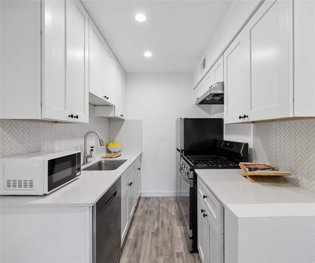 5911 Sheridan Ave Ln - Photo 3