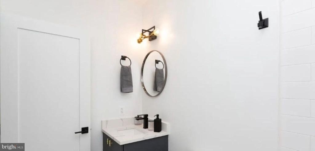 520 S Caroline Street - Photo 8