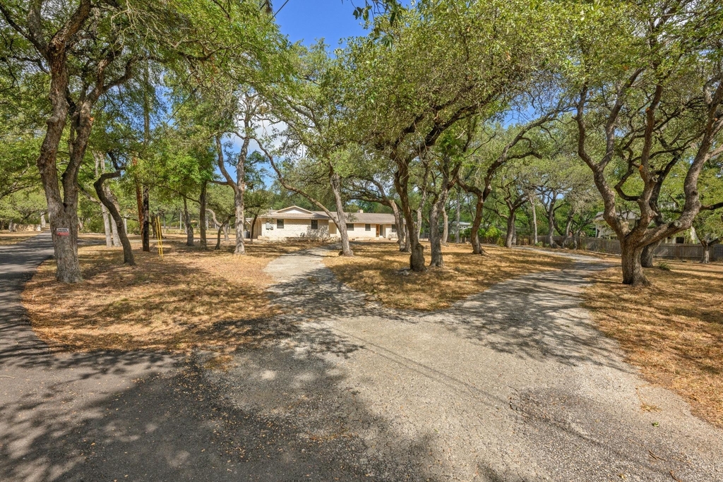 302 Westlake Dr - Photo 2