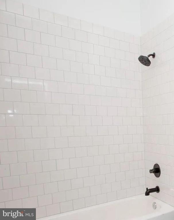 1742 Fleet Street - Photo 14