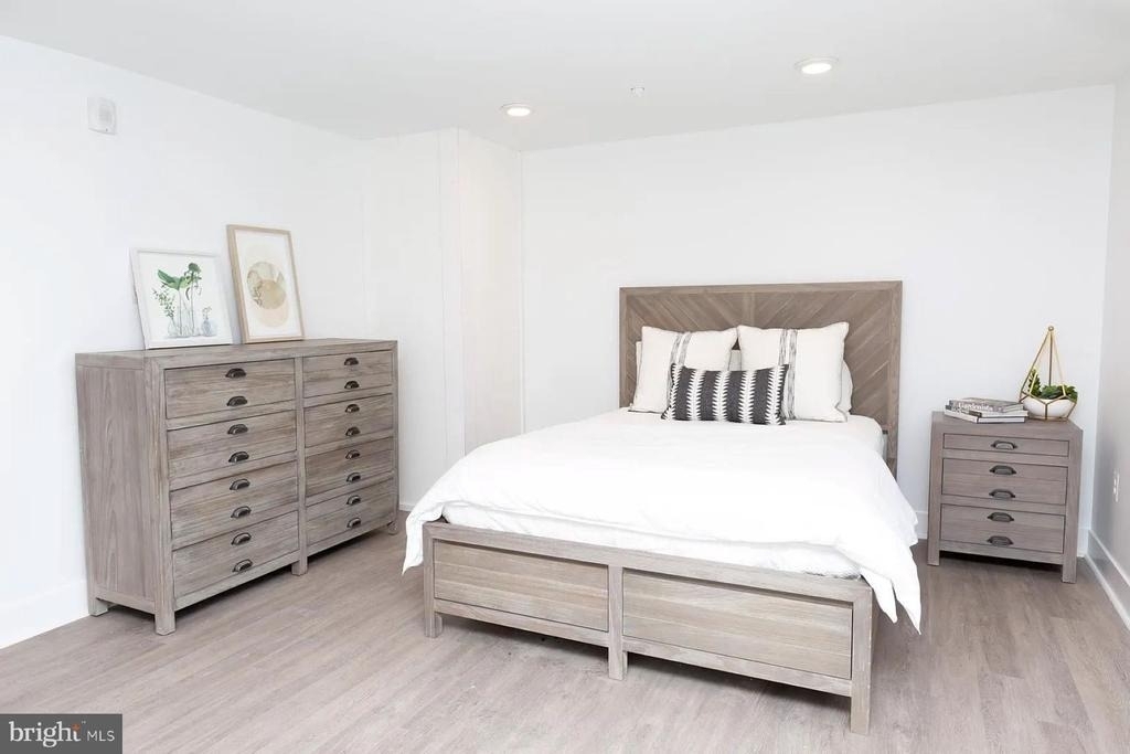 1742 Fleet Street - Photo 11
