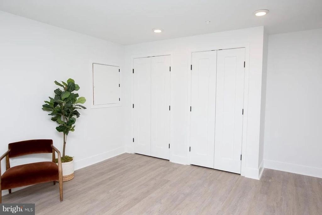 1742 Fleet Street - Photo 12