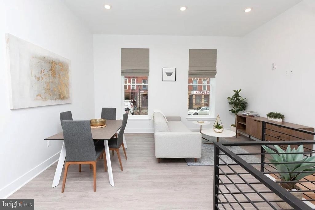 1742 Fleet Street - Photo 2