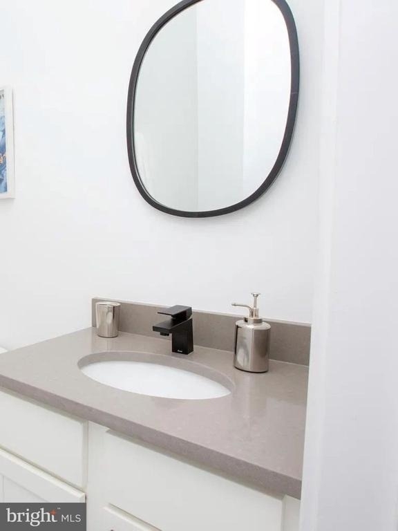 1742 Fleet Street - Photo 13
