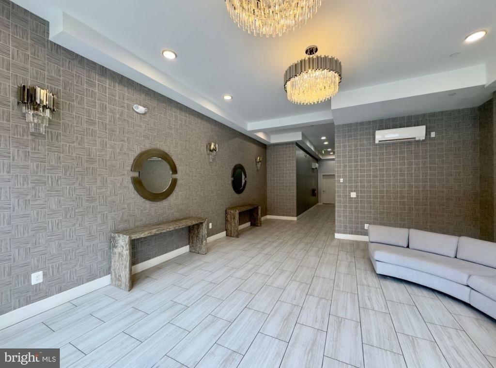 601 S Broadway - Photo 16