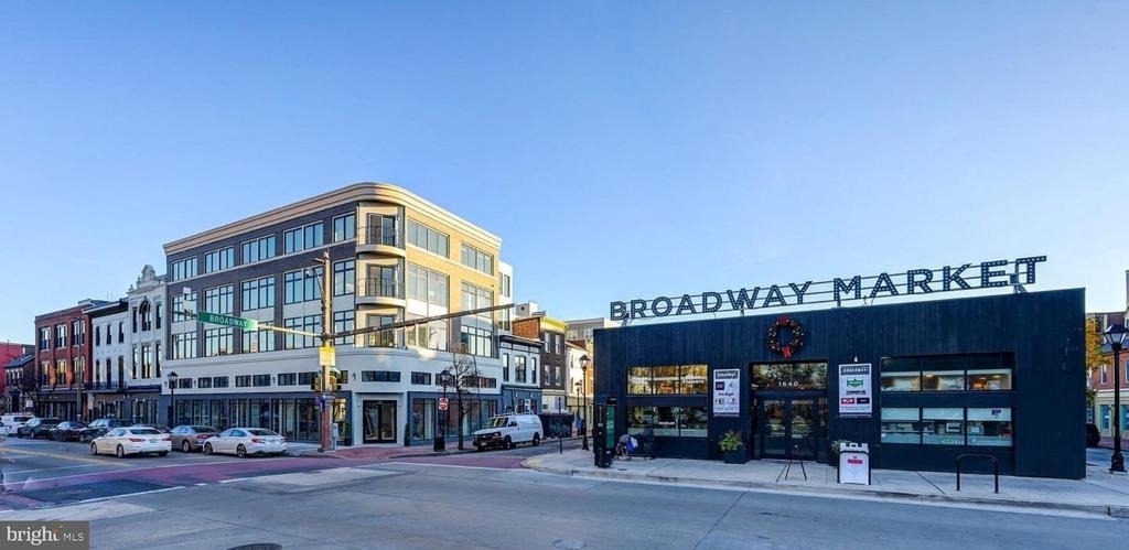 601 S Broadway - Photo 17