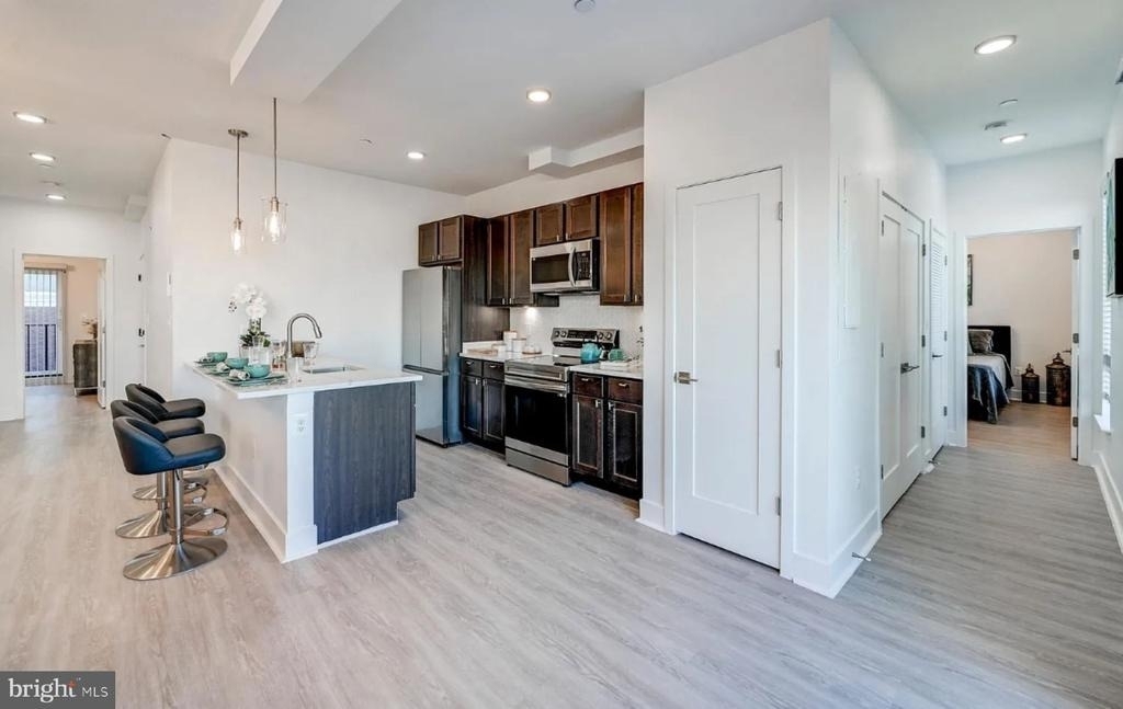 601 S Broadway - Photo 4