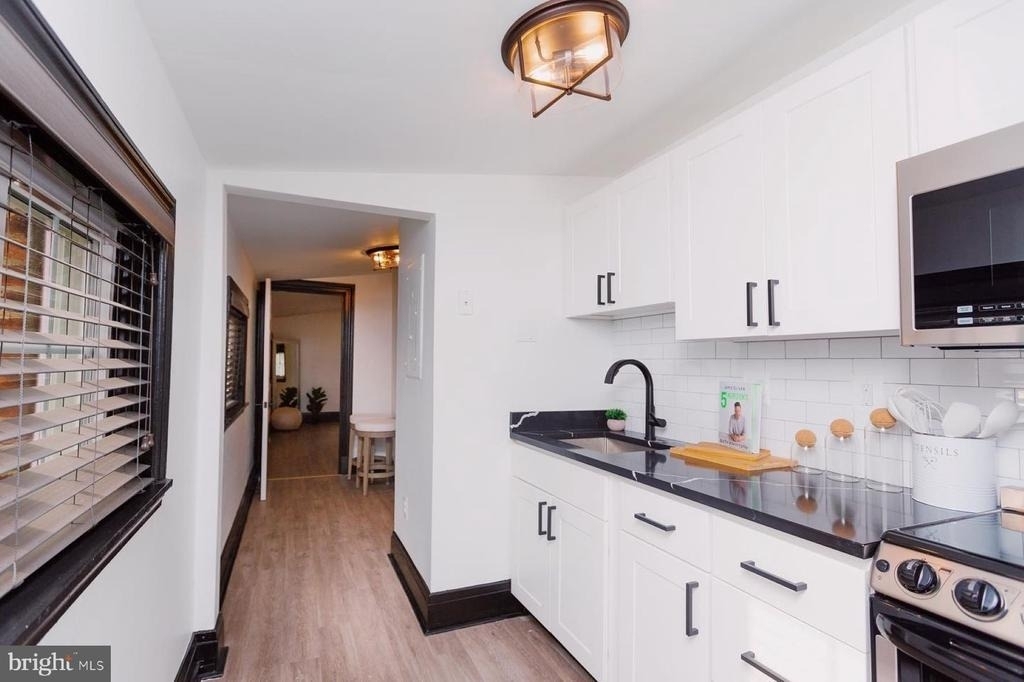 608 Cathedral Street - Photo 1