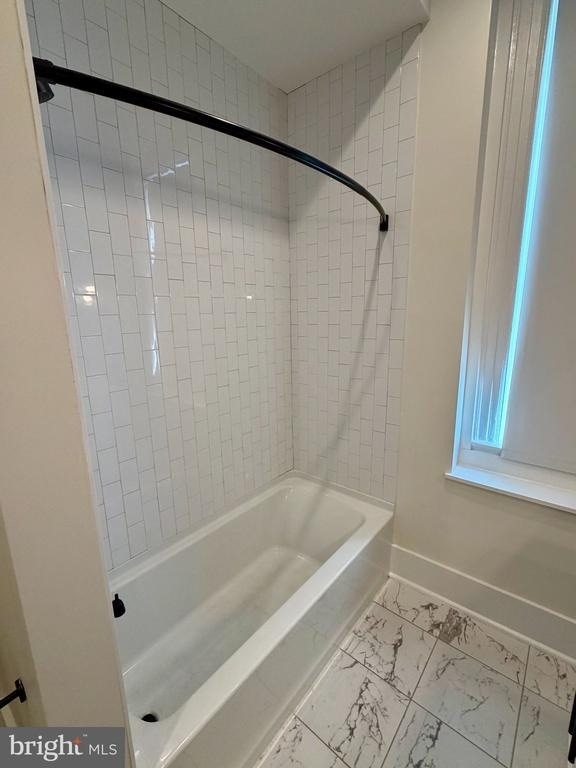 631 S Broadway - Photo 5