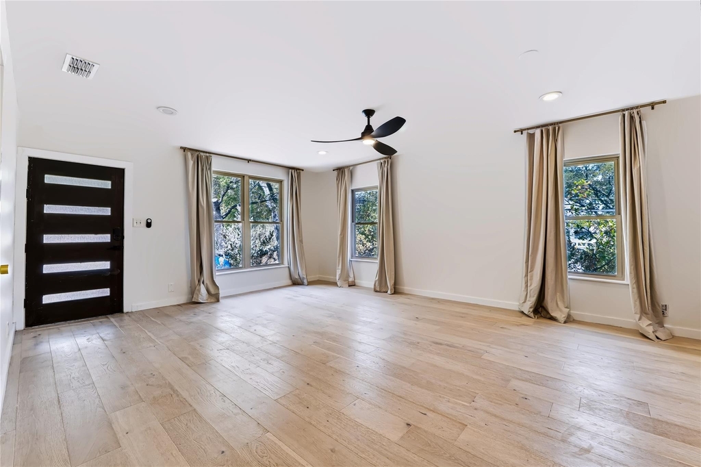 1201 Loma Dr - Photo 7