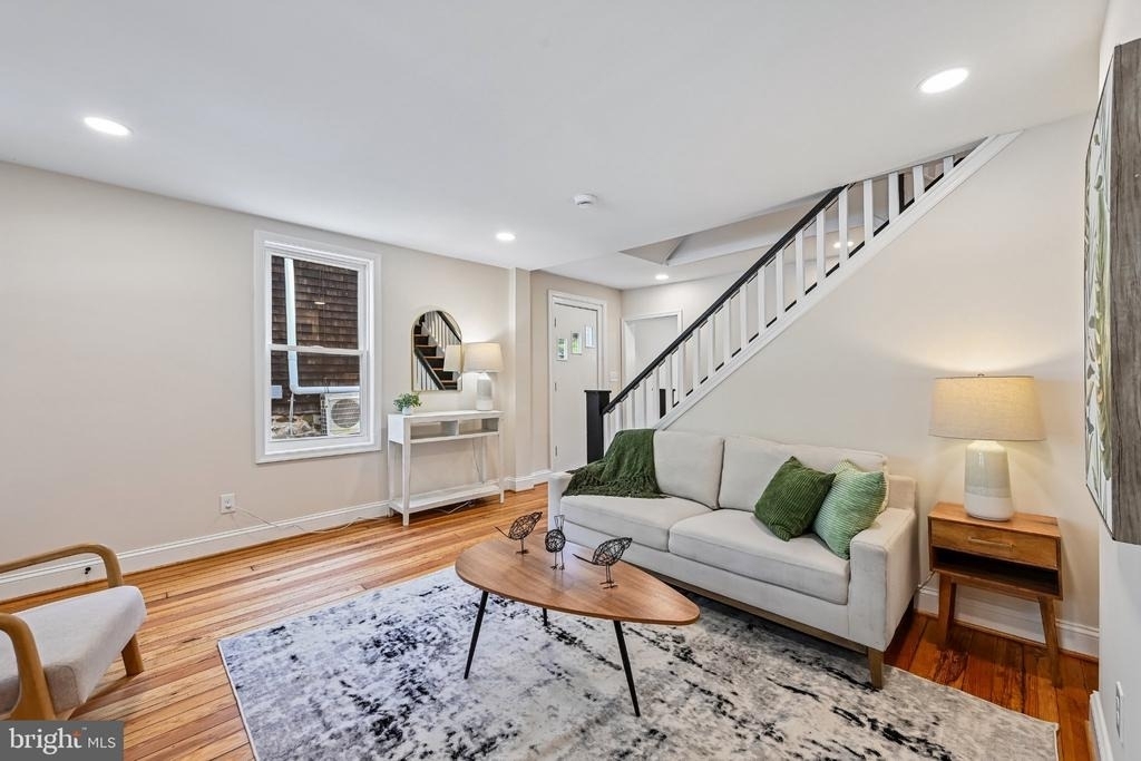 5714 Rusk Avenue - Photo 5