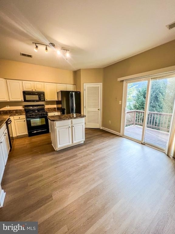8646 Willow Leaf Lane - Photo 4