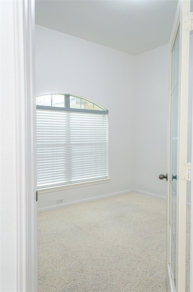 7709 Black Mountain Dr - Photo 16