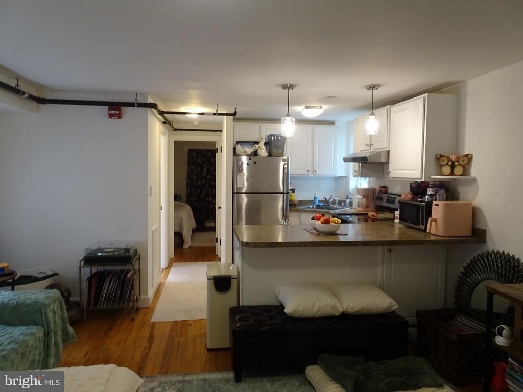 202-04 Delaware Street - Photo 4