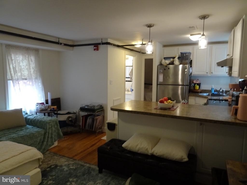 202-04 Delaware Street - Photo 2