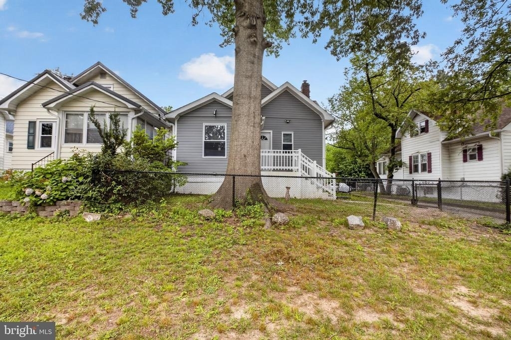 109 E 40th Street - Photo 4