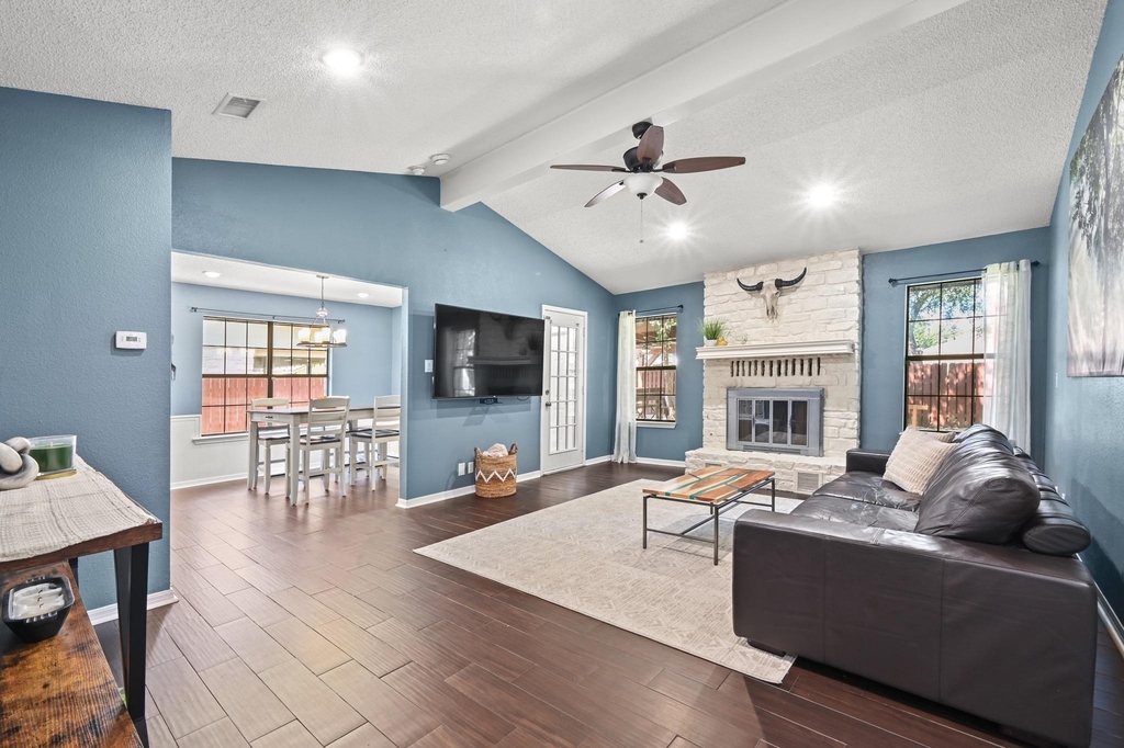 303 Pin Oak Dr - Photo 7