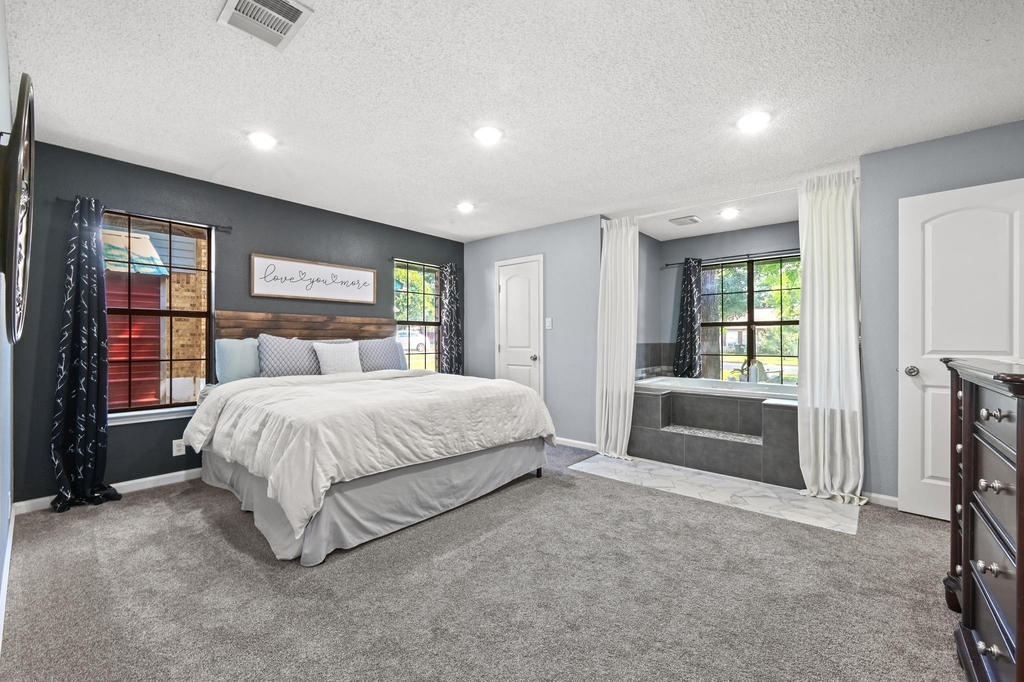 303 Pin Oak Dr - Photo 18