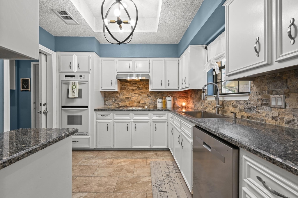 303 Pin Oak Dr - Photo 12