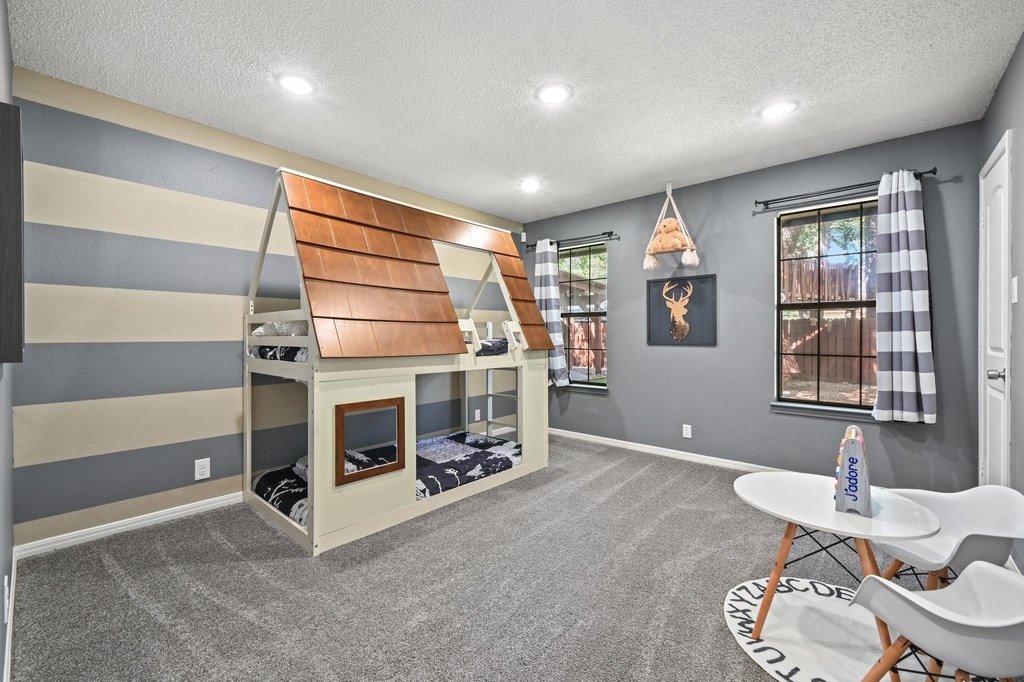303 Pin Oak Dr - Photo 24