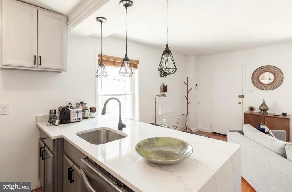 2119 N Street Nw - Photo 1