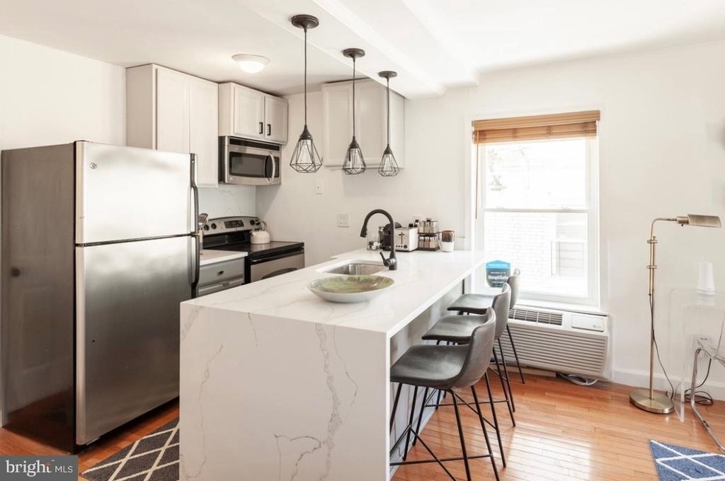 2119 N Street Nw - Photo 2