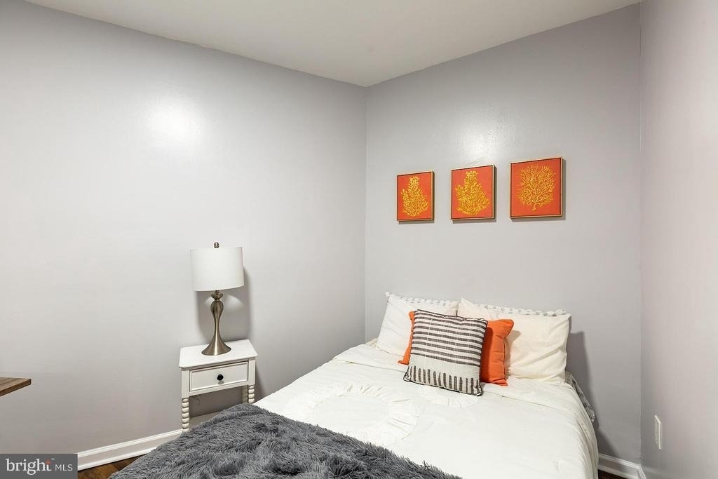 209 15th Street Ne - Photo 17