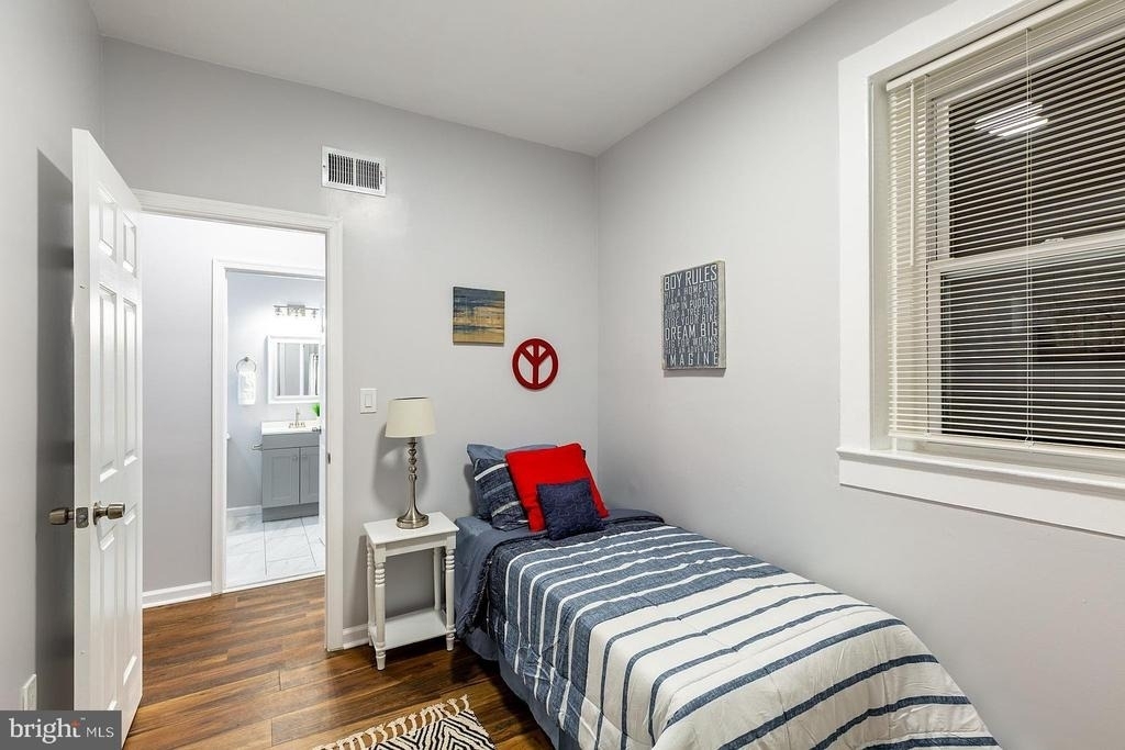 209 15th Street Ne - Photo 14