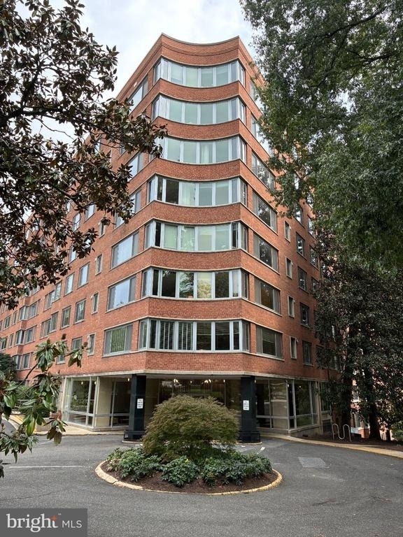 4200 Cathedral Avenue Nw - Photo 0