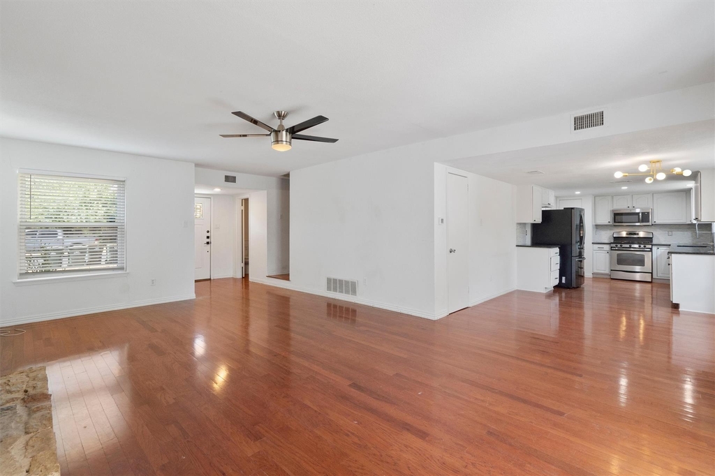 9809 Meadowheath Dr - Photo 5