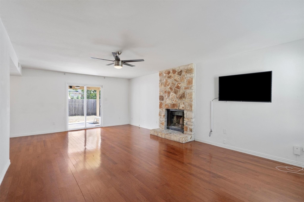 9809 Meadowheath Dr - Photo 4