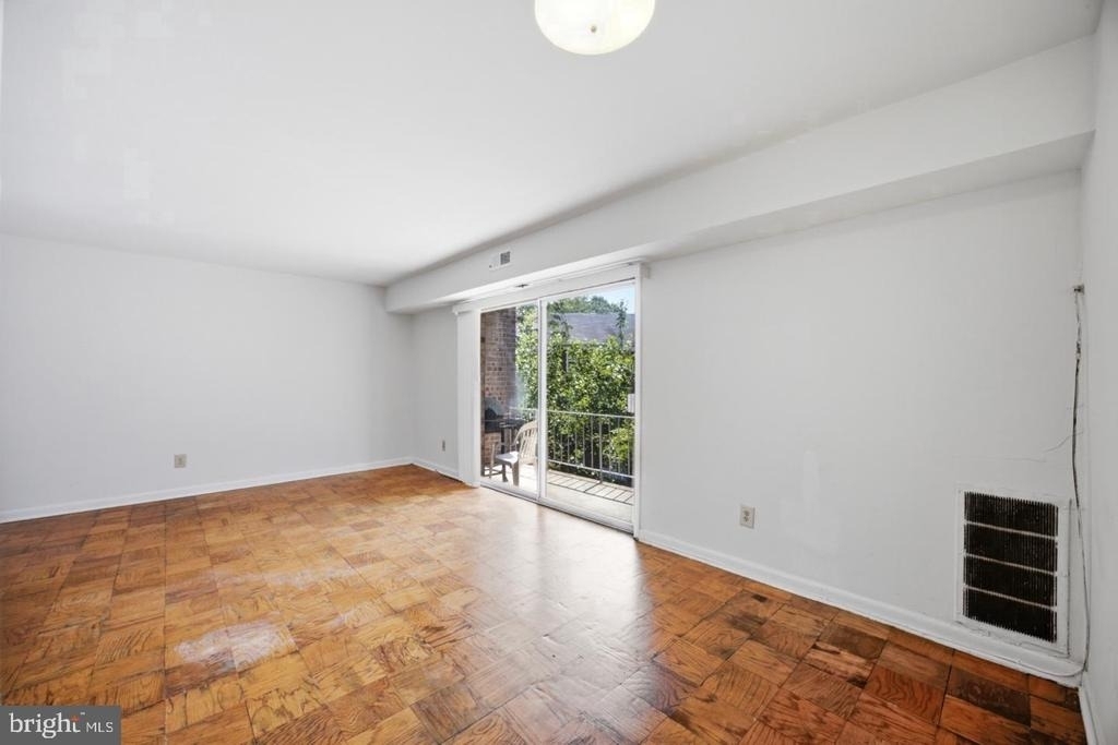 1307 Congress Street Se - Photo 4