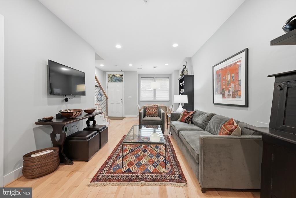 751 P Street Nw - Photo 2
