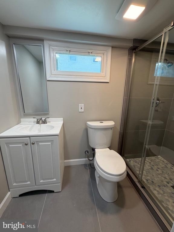 5210 Hayes Ne - Photo 3