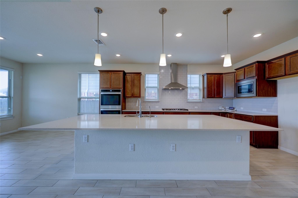 11007 Strawberry Roan Dr - Photo 5