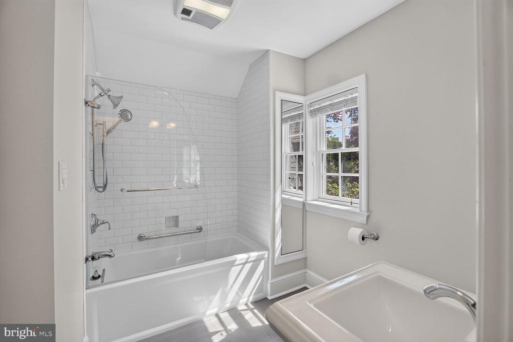 4929 Macarthur Boulevard Nw - Photo 16