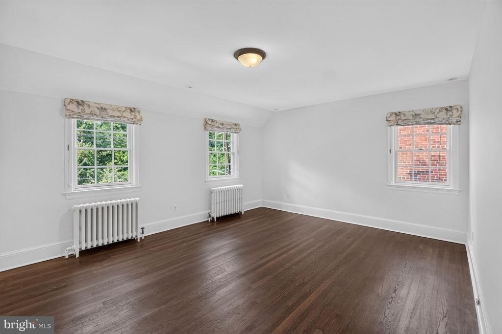 4929 Macarthur Boulevard Nw - Photo 12