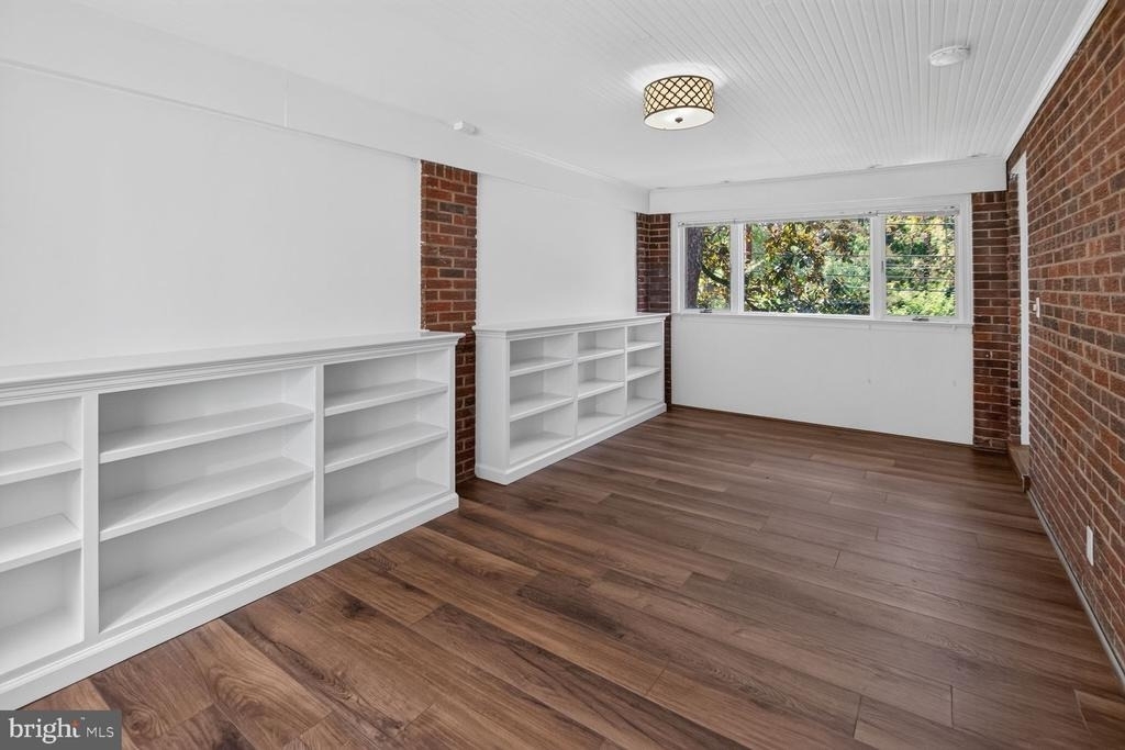 4929 Macarthur Boulevard Nw - Photo 10