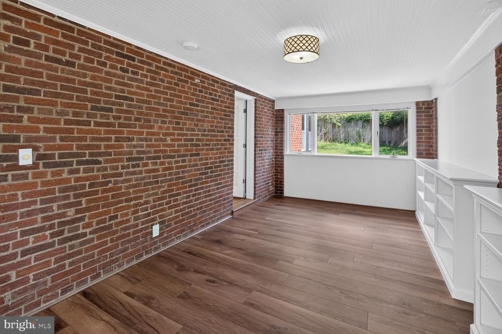 4929 Macarthur Boulevard Nw - Photo 11