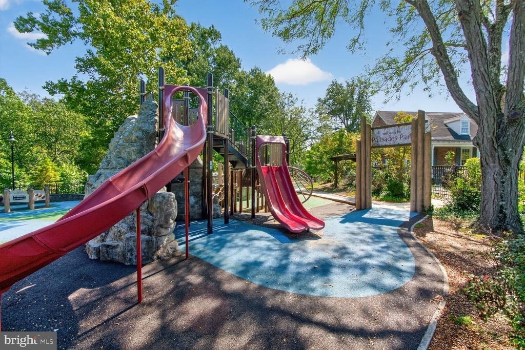 4929 Macarthur Boulevard Nw - Photo 33
