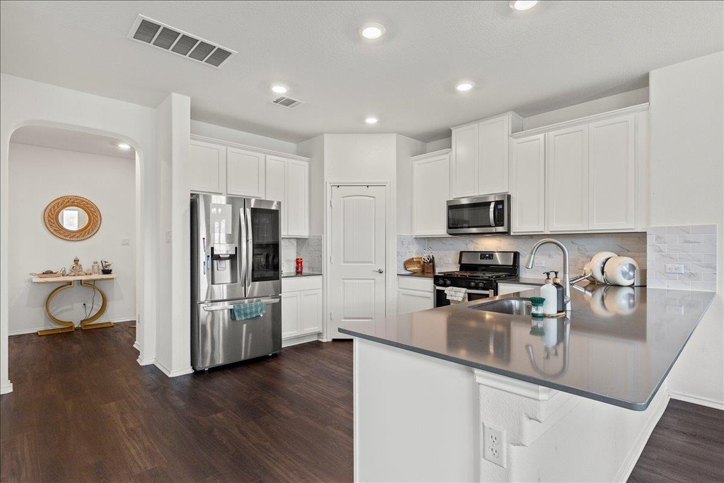 4531 Avellino Dr - Photo 6
