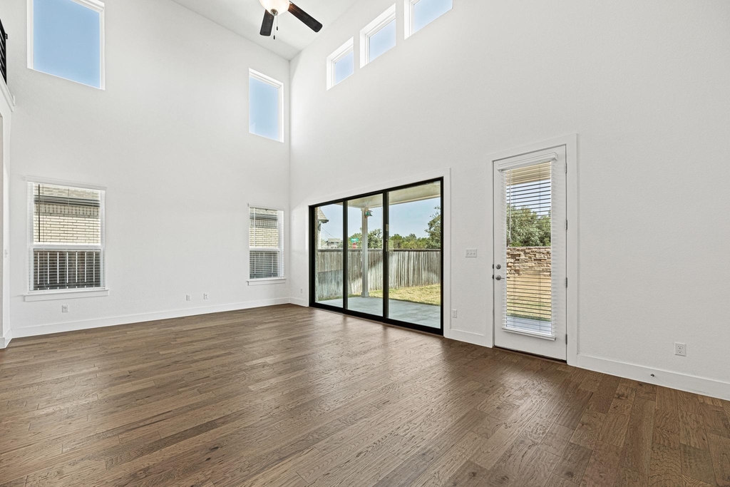 1105 Lickety Ln - Photo 1