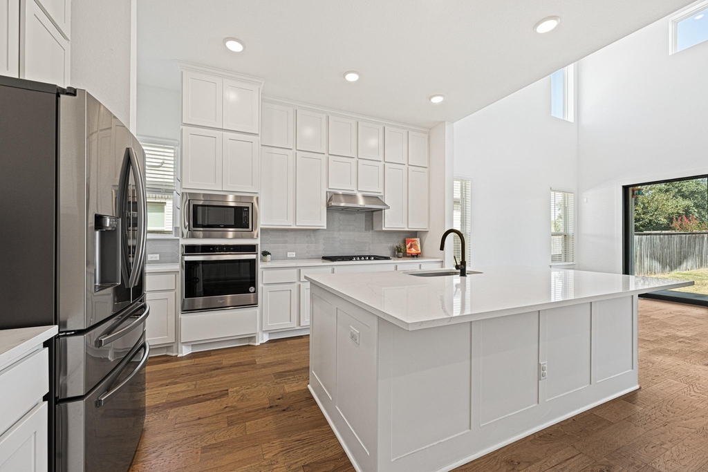 1105 Lickety Ln - Photo 6